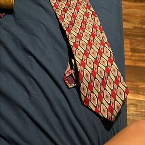 Men tie